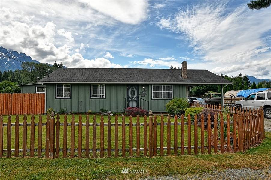 835 Madison AVE, Darrington, WA 98241