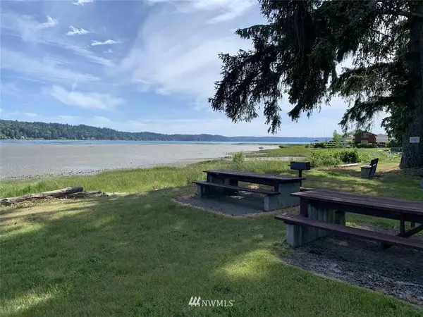 81 NE Allen CT, Belfair, WA 98528