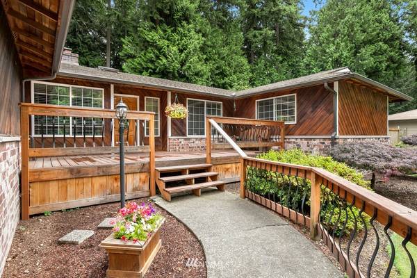 3807 176th AVE E, Lake Tapps, WA 98391