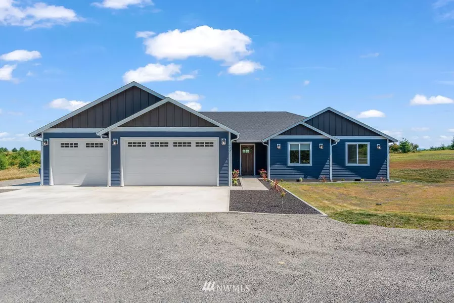 600 Silver Ridge DR, Castle Rock, WA 98611