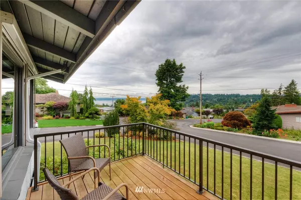 225 SW 178th ST, Normandy Park, WA 98166