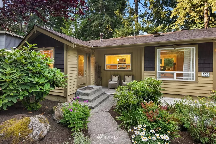 550 SW Ellerwood ST, Issaquah, WA 98027