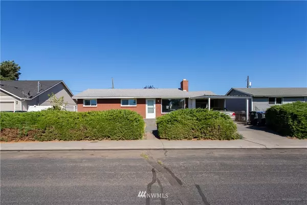 1914 W Spruce ST, Moses Lake, WA 98837