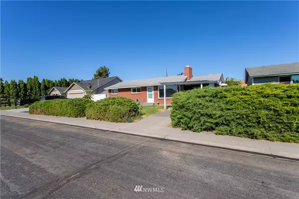 Moses Lake, WA 98837,1914 W Spruce ST