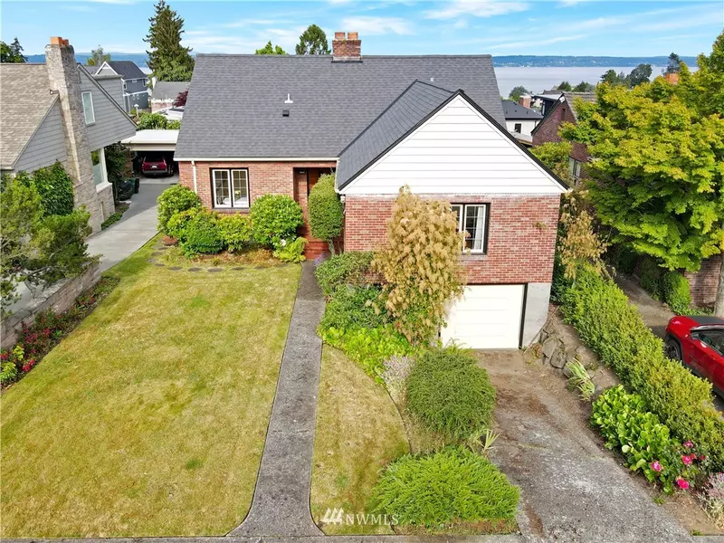 3041 W Viewmont WAY W, Seattle, WA 98199