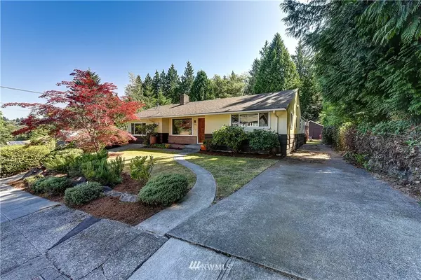 9368 Forest CT SW, Seattle, WA 98136