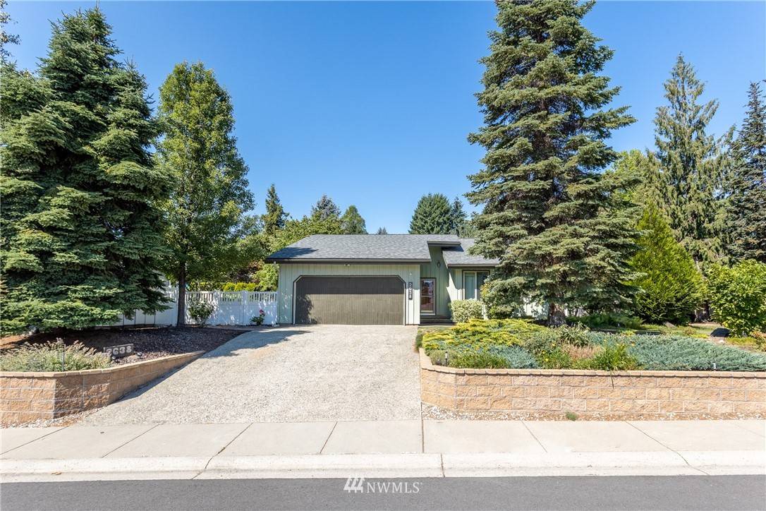 2638 Lemaister AVE, Wenatchee, WA 98801