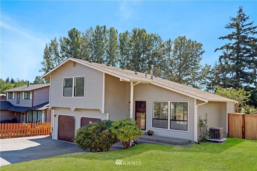 Burien, WA 98168,13621 6th PL S