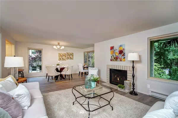 9502 Ravenna Ave NE #301, Seattle, WA 98115