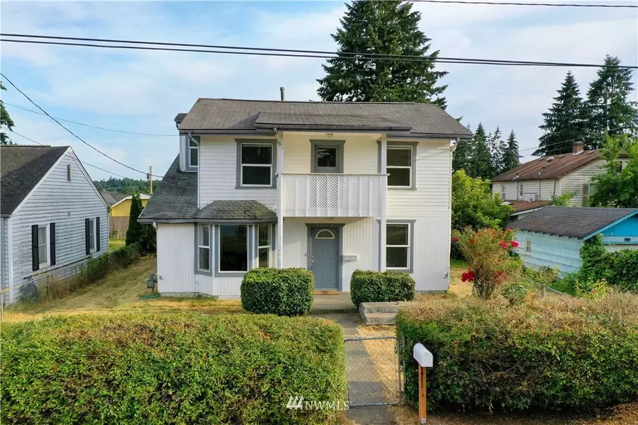 3743 W C ST, Bremerton, WA 98312