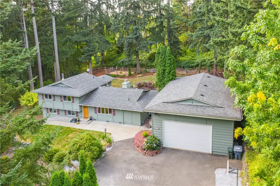 16305 44th Street Ct E, Lake Tapps, WA 98391