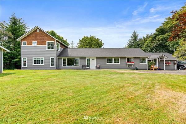 806 Montana, Raymond, WA 98577