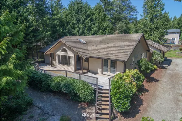 51 Sparrow CT, Port Ludlow, WA 98365