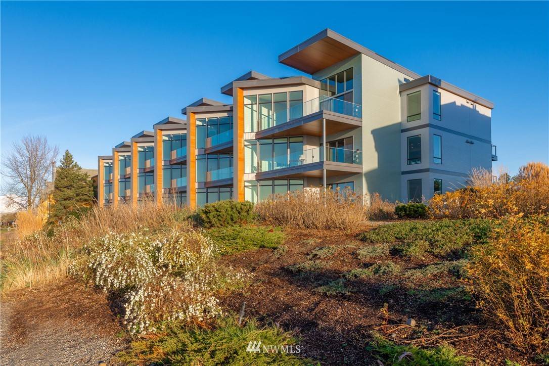 9545 Semiahmoo Pkwy #205, Blaine, WA 98230