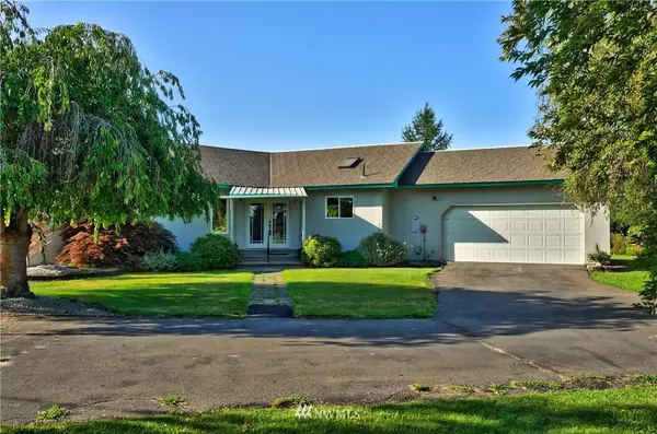 62 Weatherstone RD, Omak, WA 98841