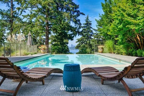 453 94th AVE SE, Bellevue, WA 98004