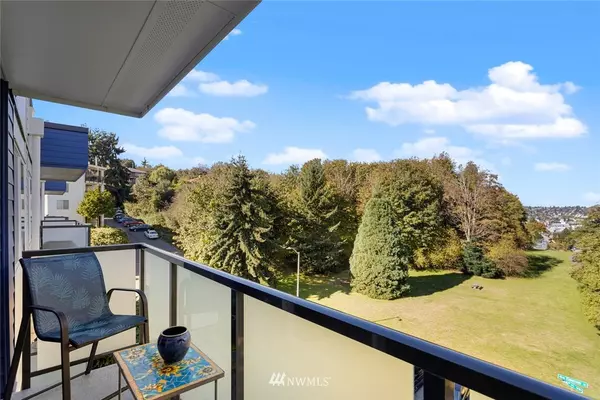 3722 27th PL W #401, Seattle, WA 98199
