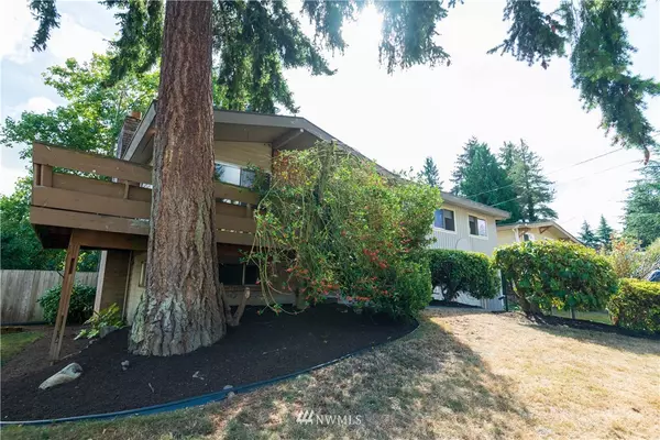 Bellevue, WA 98007,122 154th PL NE