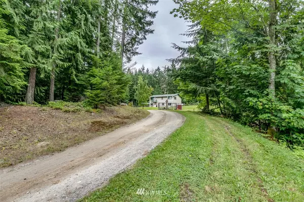 246 Mountain Springs LN, Port Angeles, WA 98362