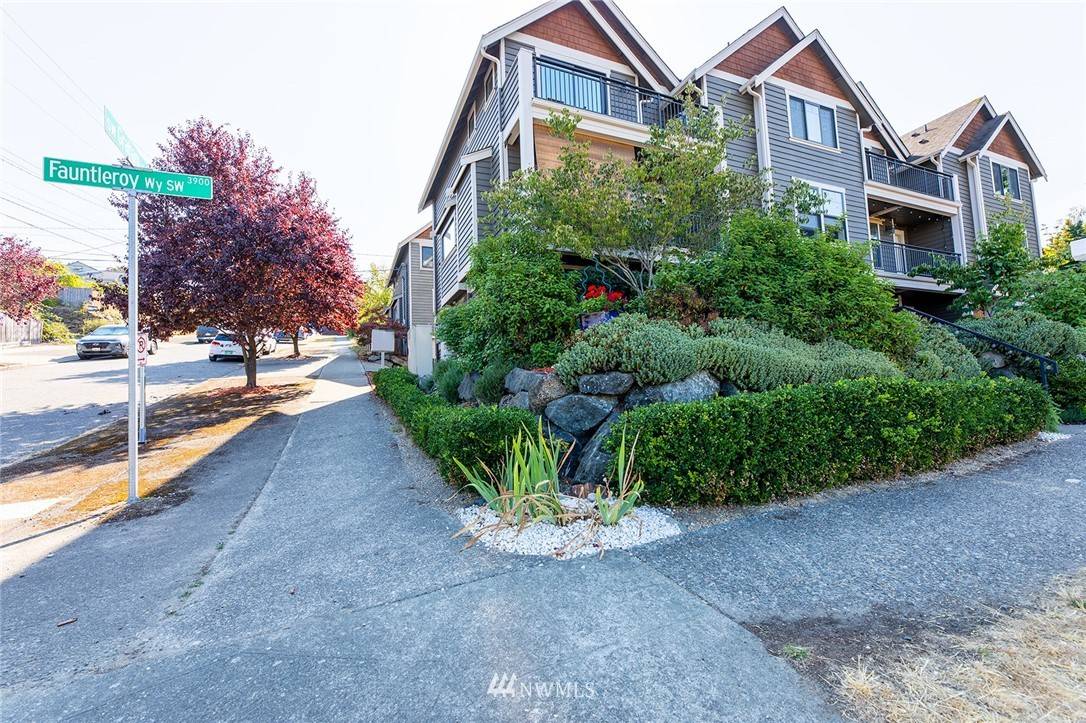 6306 Fauntleroy WAY SW #B, Seattle, WA 98136