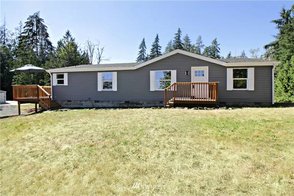 4145 E Grapeview Loop Rd, Grapeview, WA 98546