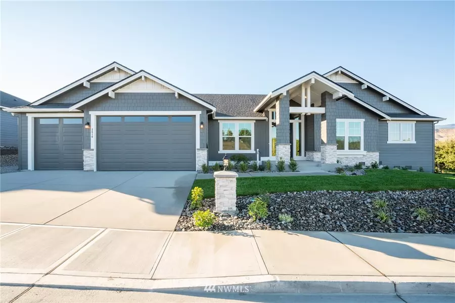 2610 7th ST SE, East Wenatchee, WA 98802