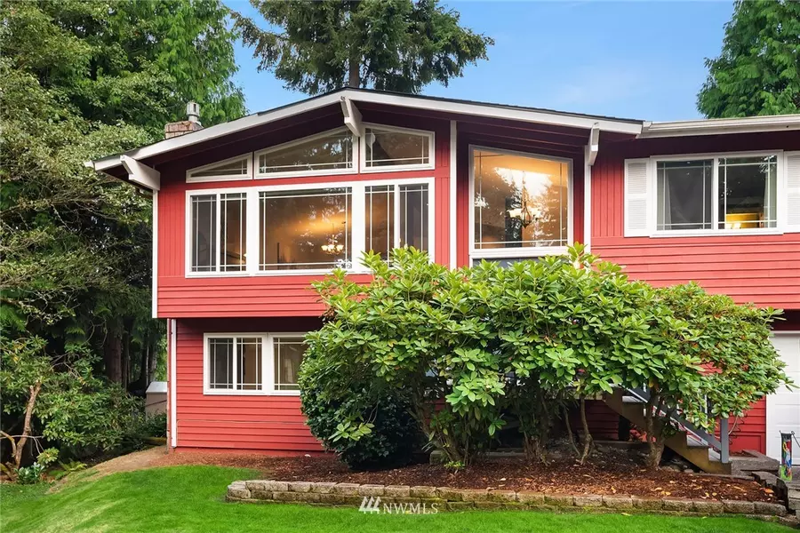 3402 169th Ave. N.E., Bellevue, WA 98008