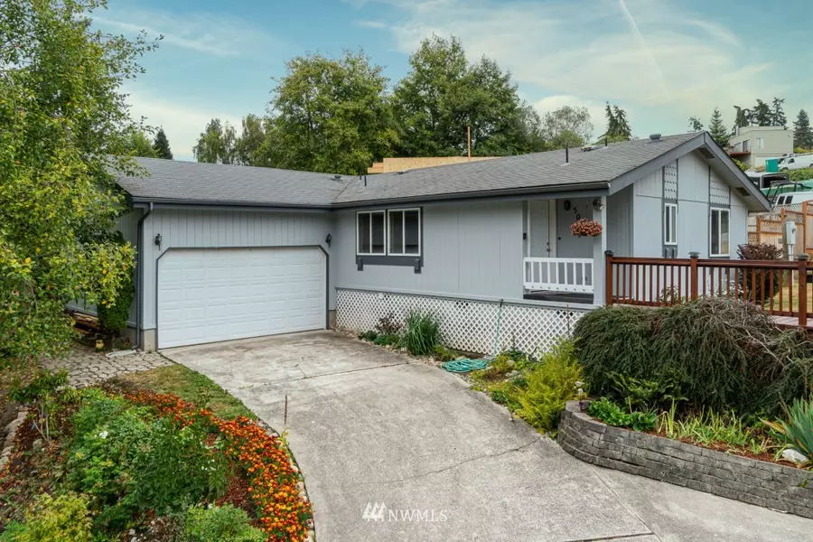 5033 Deception CIR, Oak Harbor, WA 98277