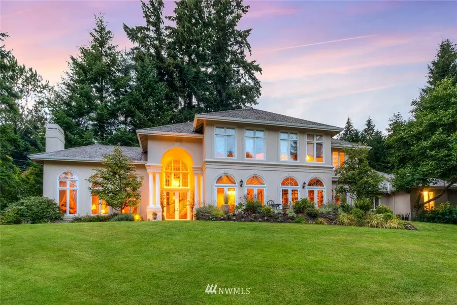 13646 NE 37th Place, Bellevue, WA 98005