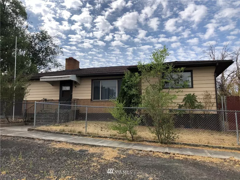 12 E 5th AVE, Odessa, WA 99159