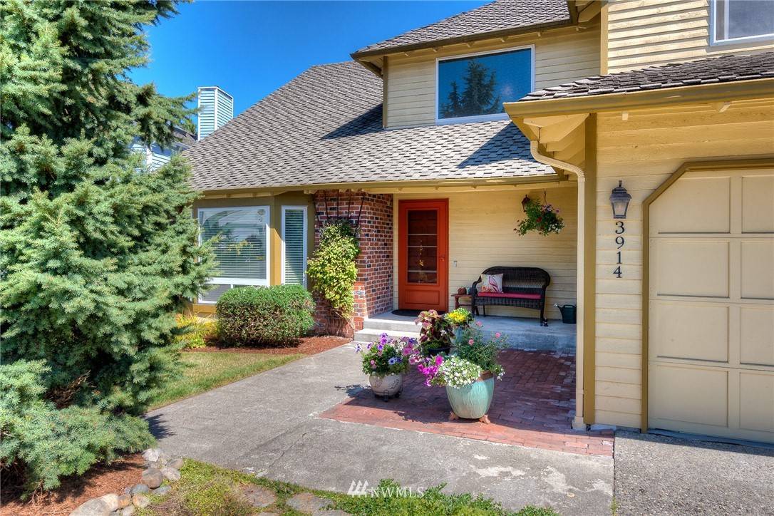 3914 S 271st PL, Kent, WA 98032