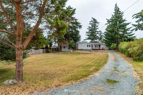 1735 Stephen ST, Oak Harbor, WA 98277