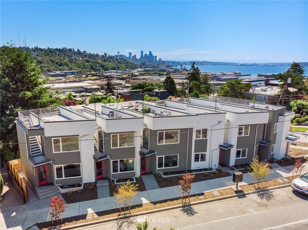 2010 Thorndyke AVE W, Seattle, WA 98199