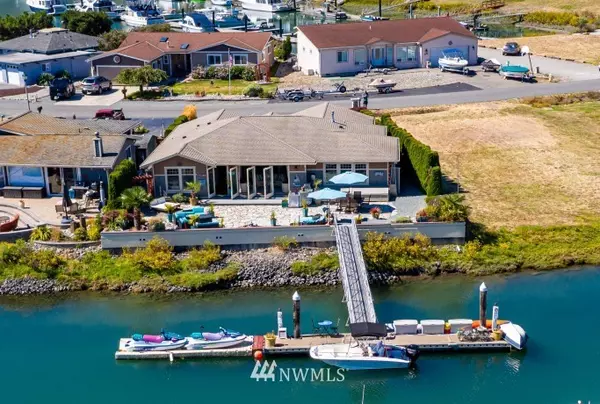 2254 Mariners WAY, Oak Harbor, WA 98277