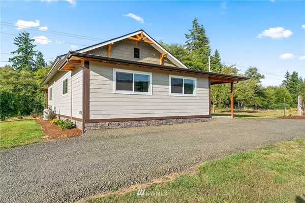 Raymond, WA 98577,70 Lebam RD