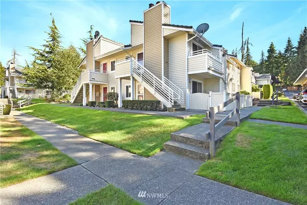 21305 52nd Ave W #A-104, Mountlake Terrace, WA 98043