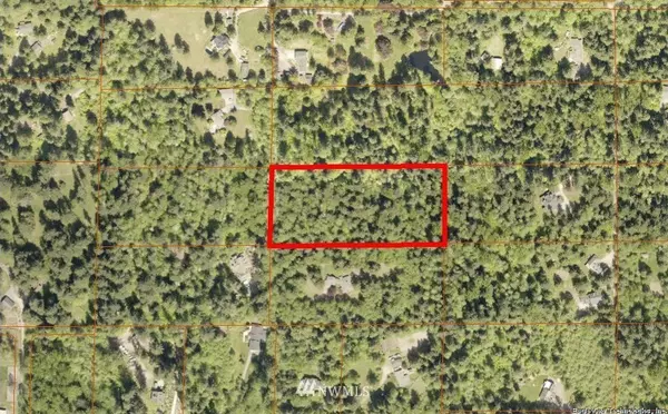 198 xx 238th AVE NE,  Woodinville,  WA 98077