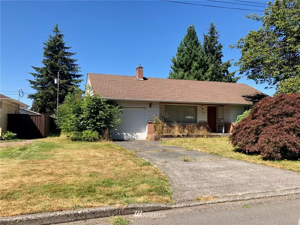 Enumclaw, WA 98022,1338 Pioneer ST