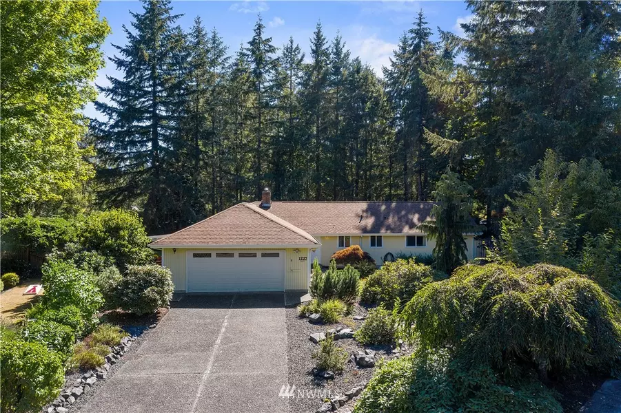 1227 Plymouth CT SW, Olympia, WA 98502