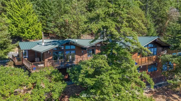 Orcas Island, WA 98245,563 Leeward LN