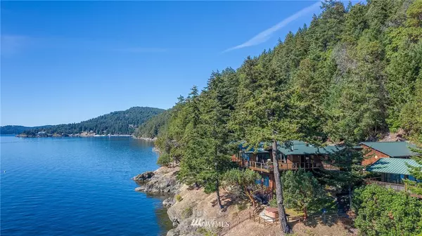 Orcas Island, WA 98245,563 Leeward LN