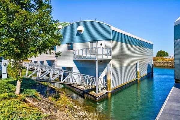 10989 Josh Green Lane #5, La Conner, WA 98257