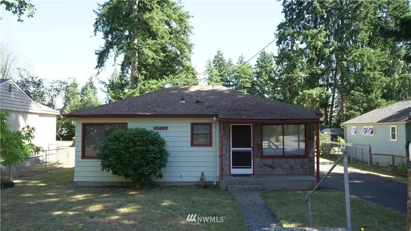 Shoreline, WA 98155,15840 26th AVE NE