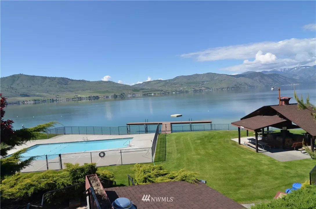 Chelan, WA 98816,211 Riviera DR