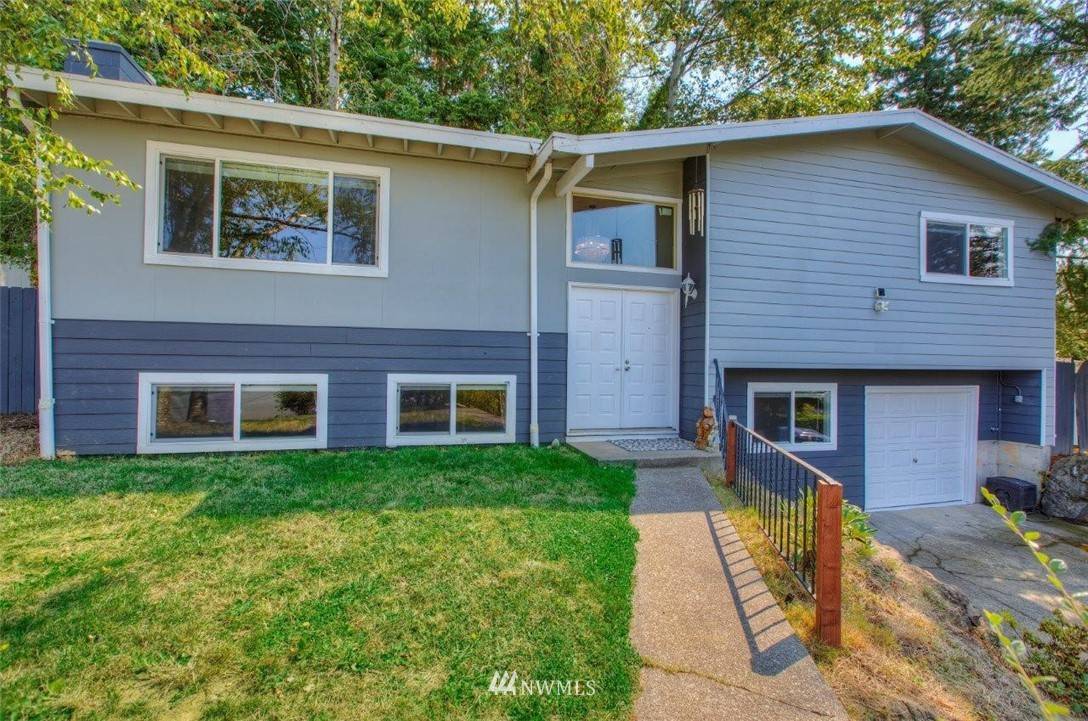 2612 Whitworth CT S, Renton, WA 98055