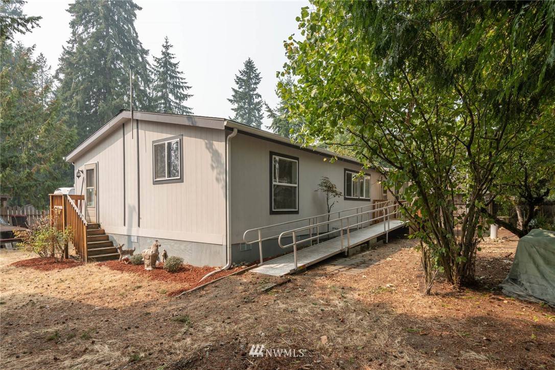 20610 La Paloma DR E, Bonney Lake, WA 98391