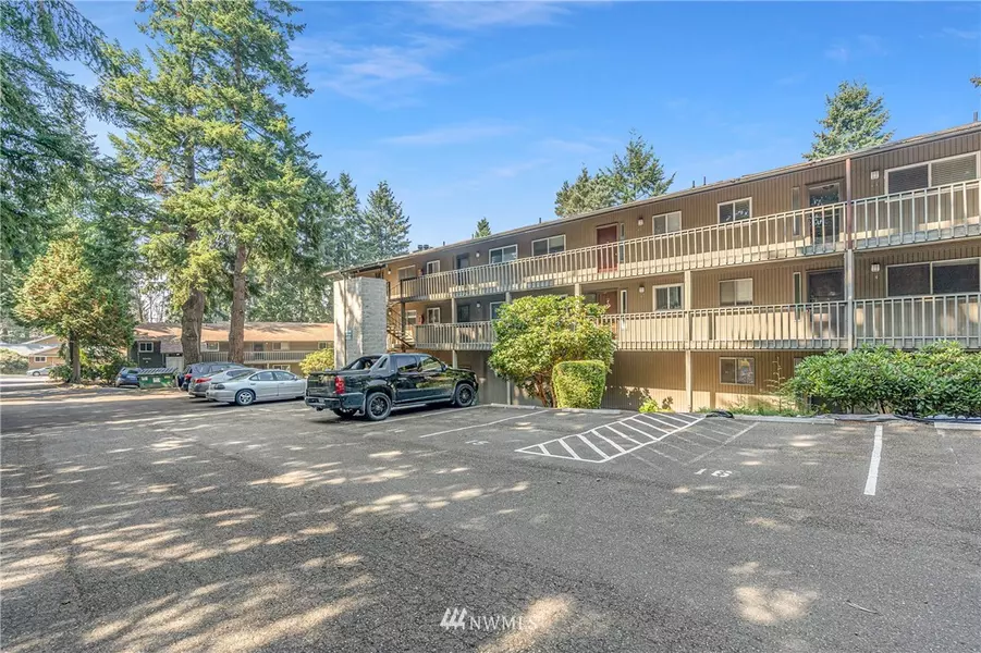 22103 66th AVE W #4B, Mountlake Terrace, WA 98043