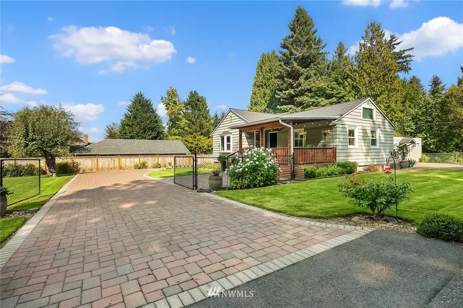 18426 SE 43rd PL, Issaquah, WA 98027