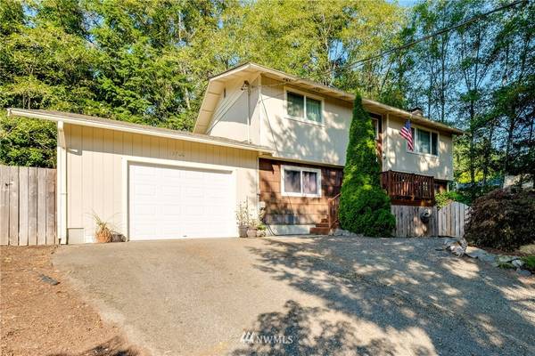 13700 Creek View DR SW, Port Orchard, WA 98367