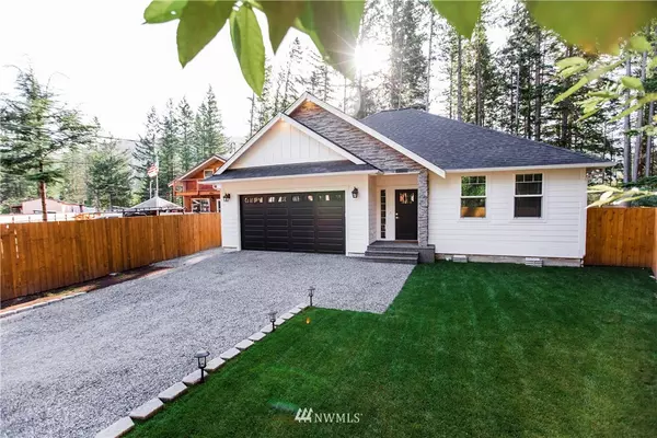 8662 Valley CT, Maple Falls, WA 98266